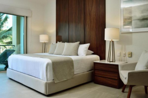 2 Bed, 2 Bath at Playa Royale Condo 2407, Free WiFi
